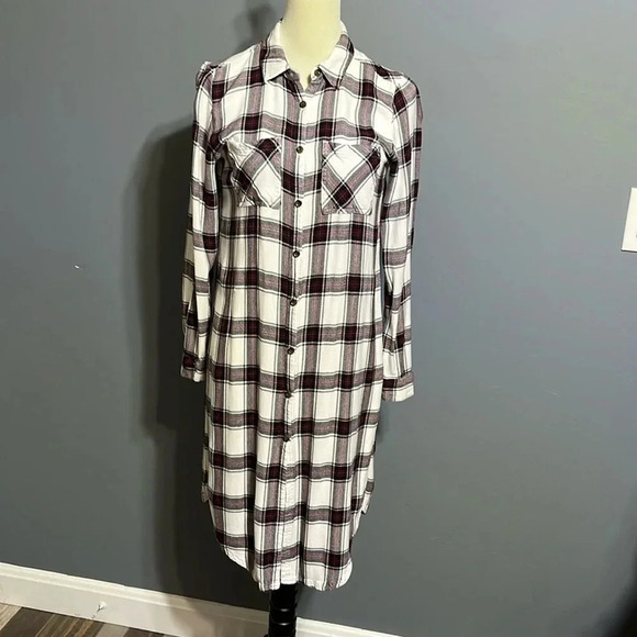 Maurices plaid button down duster shirt size small. - Picture 2 of 10